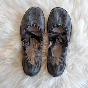 JAMBU Kettle-too Gray Metallic Italian Printed Leather Lace Up Ballet Flats 6